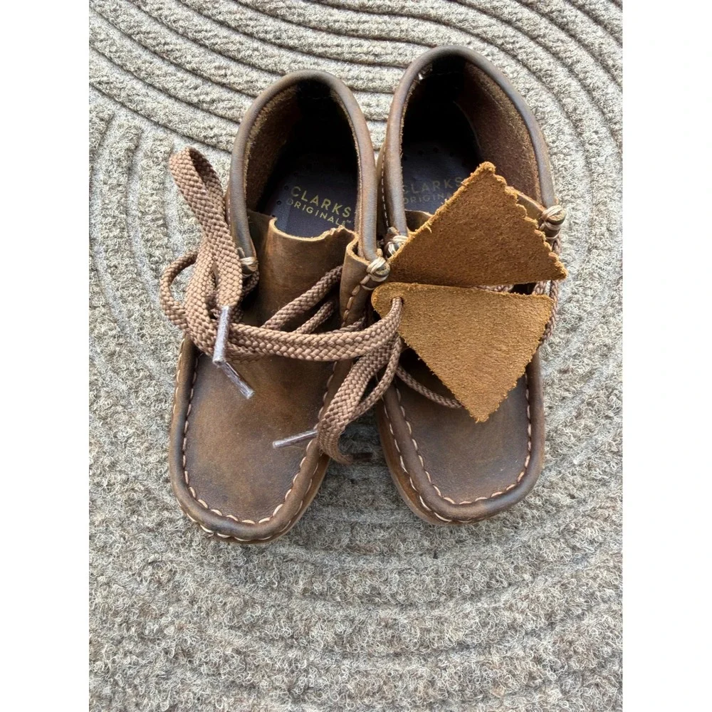 Clarks Originals Wallabee Kids 7.5C Brown Leather Unisex Moccasin Crepe Sole